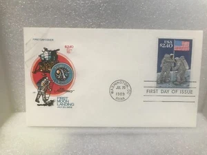 US COVER MOON LANDING PRIORITY MAIL $2.40 FDC - Picture 1 of 2