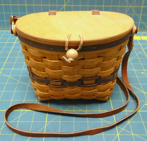 1996 Carnation Baskets Woven Wooden Basket Crossbody Shoulder Purse 7.5 x 4 x 6" Cover