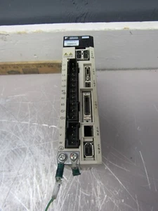 YASKAWA SERVOPACK SGDV-1R6A11A 200V 200W 1.6A SERVO DRIVE NICE USED TAKEOUT !! - Picture 1 of 4
