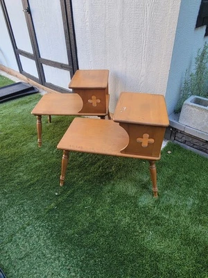 Mesas auxiliares de madera únicas vintage de mediados de siglo de dos niveles  Foto 1 de 4