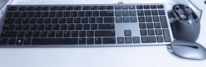 Dell - KM7321W Premier Stylish Multi-Device Wireless Keyboard & Mouse - Afbeelding 1 van 5