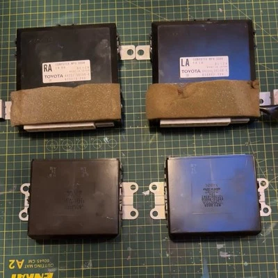 Módulos de control de puerta Lexus LS430 2001-2001 Foto 1 de 4