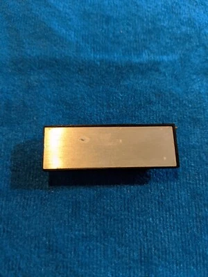 1980 Chevrolet Caprice Classic tampa de extremidade de alça de porta de alumínio escovado - Imagem 1 de 3