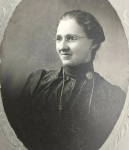 VTG 1895 - 1910 Victorian Portrait of Woman by SD Joy Photography Wayland MI - Picture 1 of 4