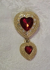 Victoria's Secret Brosche herzförmig Anstecknadel rote & klare Steine goldfarben - Bild 1 von 9