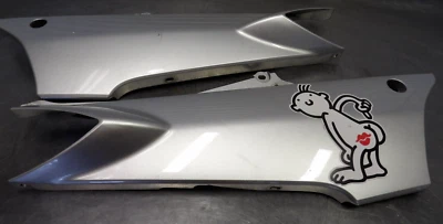 03-05 Yamaha FJR1300 cubiertas traseras izquierda y derecha 5JW-21711-00-00 Foto 1 de 4