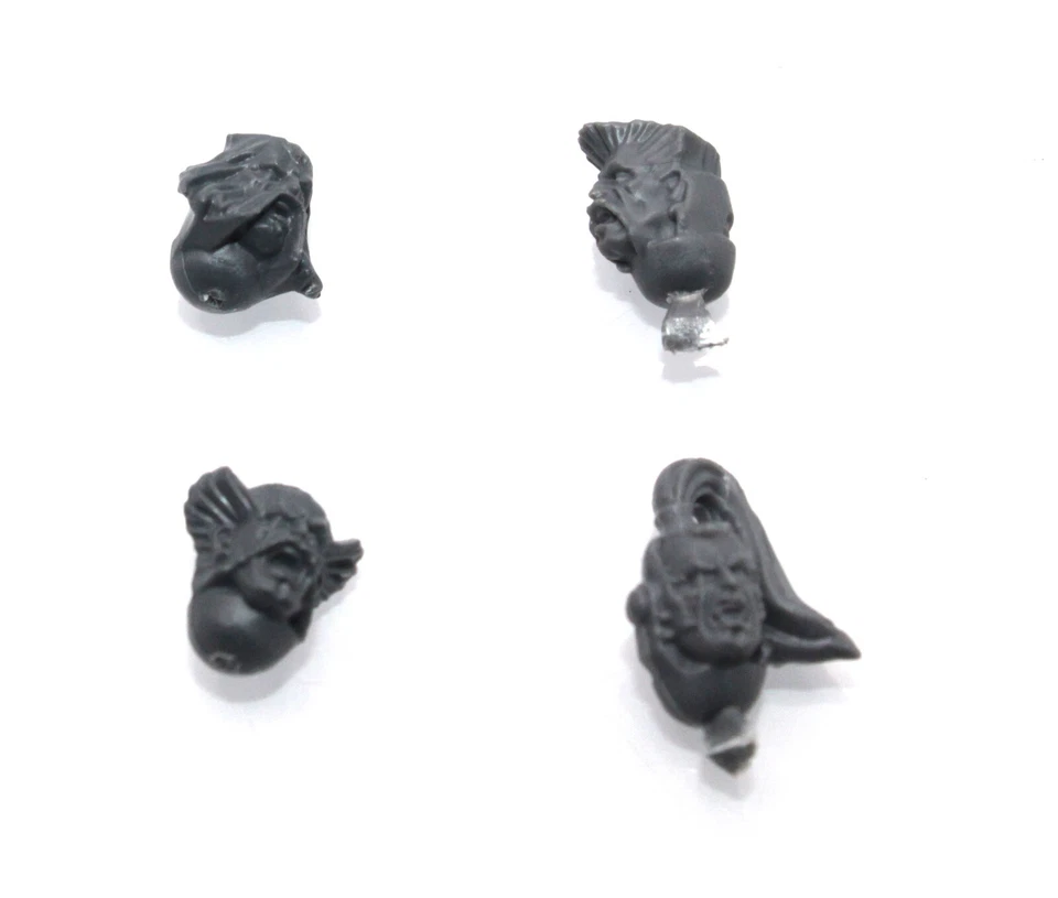 Warhammer 40K Lobos Espaciales Cabezas Desnuda C x4 - ANTIGUO Foto 1 de 1