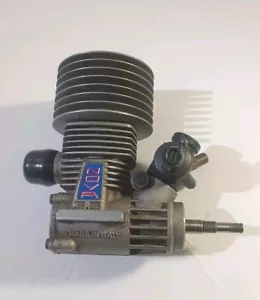 Novarossi 3.5 Nitro RC Engine With Carburetor And Glow Plug F/98 F 056 Pre-owned - Picture 1 of 24