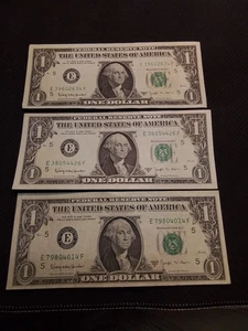 1963-B $1 Crisp Notes Uncirculated Condition Joseph W Barr. FR-1902E - Picture 1 of 20