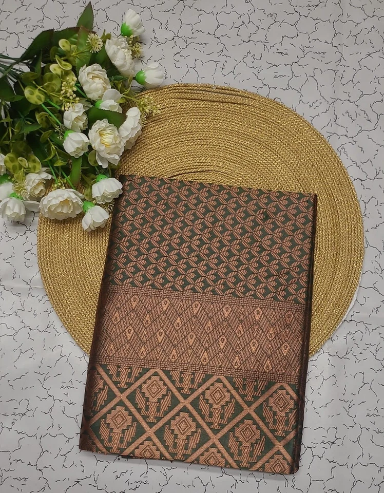 Blusa sari de seda nupcial de diseñador Sari Bollywood étnica del sur de la India lista para usar Foto 1 de 4