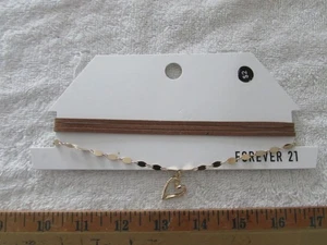 Forever 21 Choker Necklace W/ Gold Color Heart NWT - Picture 1 of 1