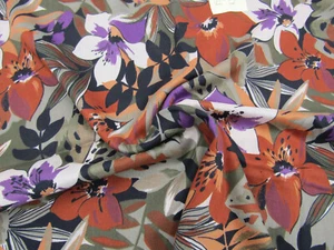 Bekleidungsstoff Blumen gewebt lebendig 44" x 2 Yards braun lila tropisch  - Bild 1 von 2