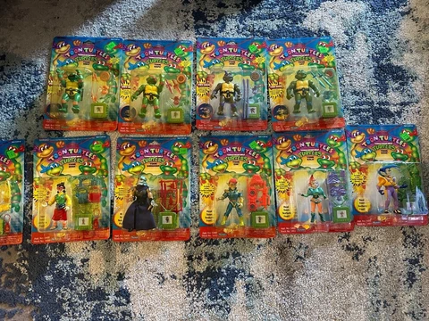 Teenage Mutant Ninja Turtles Toon Set of 10 NEW! Includes 4 turtles, Shredder Cover
