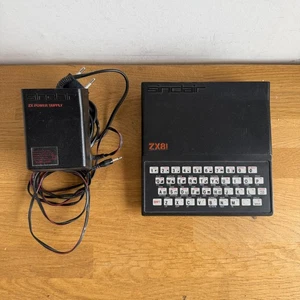 Ordinateur Sinclair ZX81 Vintage Computer + Power Supply - Foto 1 di 3