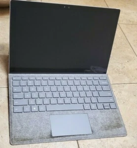 Microsoft Surface Pro 4 i5-6300u 2.50GHz 4GB RAM 128GB SSD, ADPATER, Keyboard - Picture 1 of 4