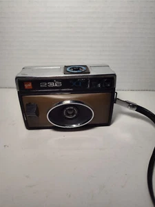 GAF 236 XF Electric Eye Camera with 3 Flash Cubes Uses 126 Film WORKS - w/Case - Picture 1 of 8