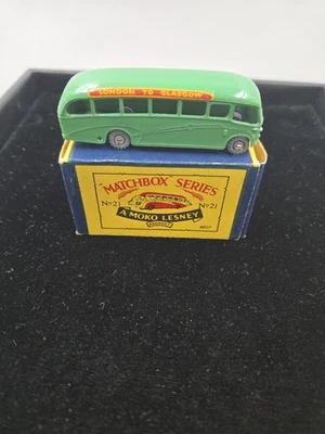 Винтажный спичечный коробок Lesney No21 Bedford Duple роскошный автобус с металлическими колесами в - Изображение 1 из 4
