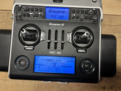 Graupner Sender MC-32 Pro - Bild 1 von 4