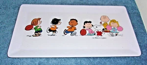 PEANUTS GANG 14" MELAMINE SERVING TRAY PLATTER FOOTBALL THEMED - Picture 1 of 2