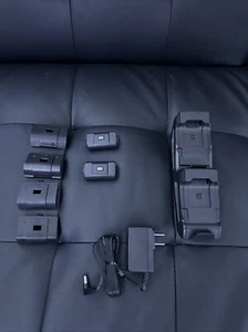 Power A Xbox ONE Series XlS Dual Charging Station For Gaming Controllers - Picture 1 of 2