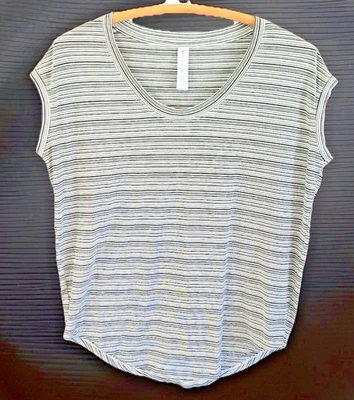 Camiseta Athleta Rayas Cuello en V Sin Mangas Top Blusa Informal Atlética Informal Pequeña Foto 1 de 4