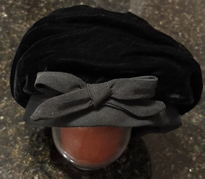 Sombrero vintage de terciopelo negro con lazo para mujer Foto 1 de 4