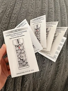 Elizabeth Arden BRIGHTENING CLEARLY RADIANT SPOT CORRECTING 7 CAPSULES X 5 - Picture 1 of 3