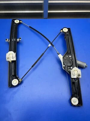 2007-2013 BMW X5 E70 PASSAGEIRO DIANTEIRO DESTRO PORTA LATERAL REGULADOR DE JANELA COM MOTOR FABRICANTE DE EQUIPAMENTO ORIGINAL - Imagem 1 de 4