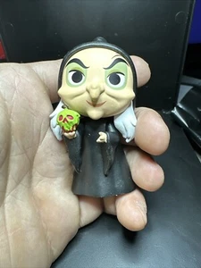 QUEEN GRIMHILDE AS HAG Funko Mini Mysteries Villains Snow White Rare 1/72 - Picture 1 of 2