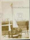 1919 Press Photo Claude Graham White, Aviator With Land Yacht In Hendon, England