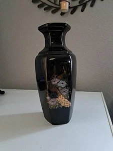 Vintage Sechseck japanische Vase schwarz Pfau und Blumen Goldrand 12,5" - Bild 1 von 6