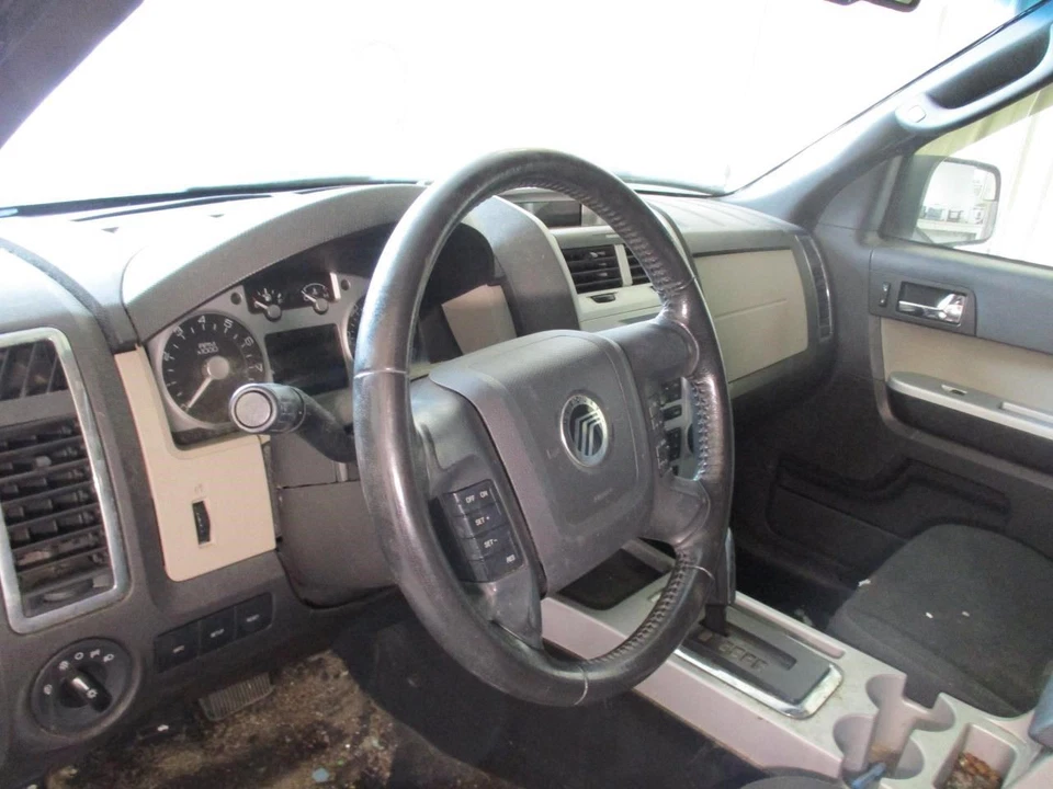 Mercury Mariner 2011 Dash Panel 8L8Z 7804320-AC 0462 - Image 1 of 4