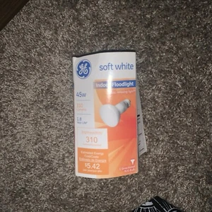 GE Lighting 14878 Soft White Indoor Floodlight - Picture 1 of 1