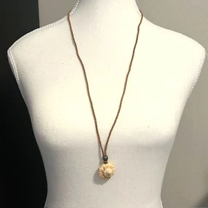 Collar largo hawaiano con carcasa boho unisex - Imagen 1 de 6