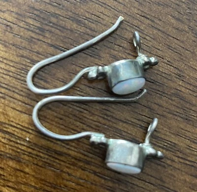 Pendientes de ópalo de fuego verde gancho postes ovalados - plata de ley 925 Foto 1 de 3