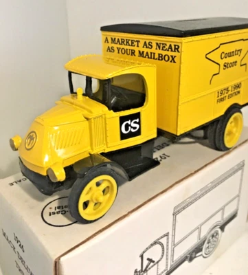 Camión de reparto Ertl 1:38 Mack 1926 Bulldog Diecast Bank Reiman Country Store EE. UU. Foto 1 de 4