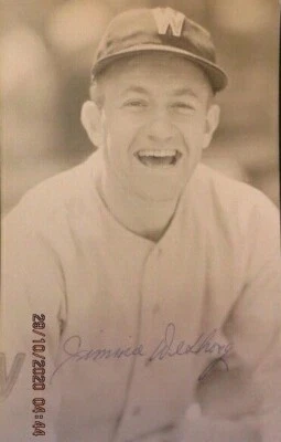 RARE VINTAGE 3 1/2 X 5 1/2 PHOTO SIGNED BY JIMMIE DeSHONG WASH. SENATORS #107  - Image 1 of 2