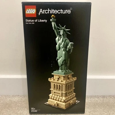 LEGO Architecture 21042 Statue of Liberty l Brand New & Sealed ✅ - Image 1 of 4