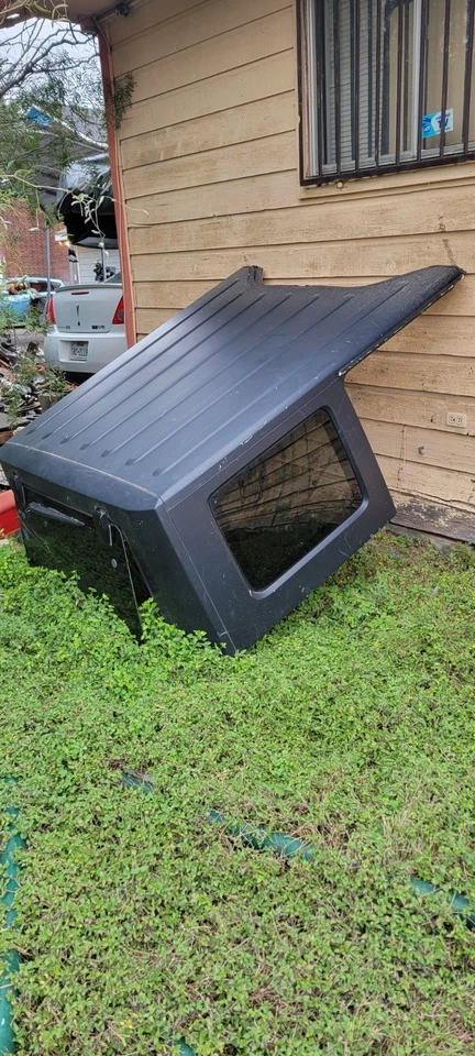 Jeep Wrangler 2010-2018 4 puertas techo rígido negro Foto 1 de 4