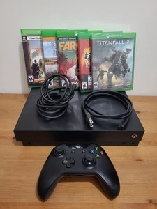 Xbox One X 1 TB - Paquete como nuevo - 5 juegos y mando - Probado - Imagen 1 de 9