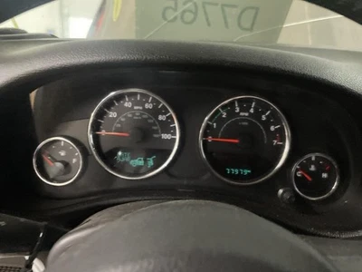 Medidor de velocímetro usado se adapta a: Jeep Wrangler Cluster Sahara 2016 100 MPH con vehículo Foto 1 de 4