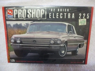 AMT ERTL PRO SHOP '62 BUICK ELECTRA 225 1:25 MODEL KIT FACTORY SEALED 1998 ORIG - Image 1 of 3