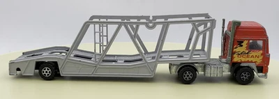 Volvo semi remorque porte véhicules Majorette, échelle 1/60 - Photo 1/4