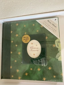CHRISTMAS MEMORIES SCRAPBOOK PHOTO ALBUM NEW SEASONS 12 X 12 20 PAGES GREEN - Picture 1 of 5