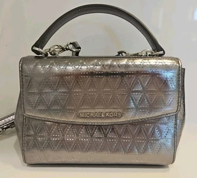 Bolso Bandolera Michael Kors Ava Mini Plateado Metálico Cuero Saffiano Foto 1 de 4