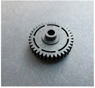 1x Vintage Kyosho Gear Half for OT-27 Rear Diff Optima Javelin Turbo Salute New - Image 1 of 3