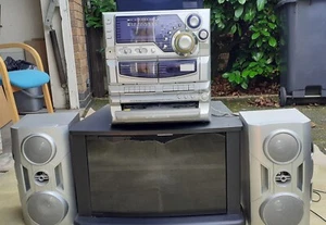 Goodmans Stacking Hifi -Multi 3x CD, Vinyl Turntable, Twin Cassette & Radio - Picture 1 of 2