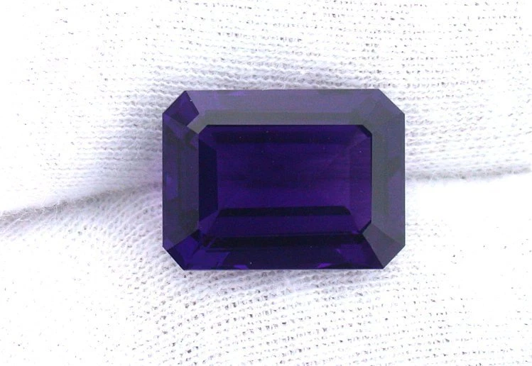 Gema de piedras preciosas de cuarzo corte esmeralda color amatista púrpura oscuro 16X12 16 mm X 12 mm Foto 1 de 1