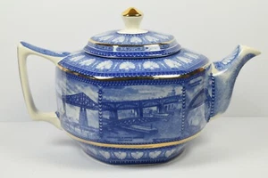 Lovely 1½ Pint Blue & White Ringtons Ltd Bridges Teapot by Wade Ceramics - Picture 1 of 10