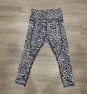 Zyia Black And White Leopard Light N Tight Hi-rise 7/8 24” | Size 6-8 - Picture 1 of 5